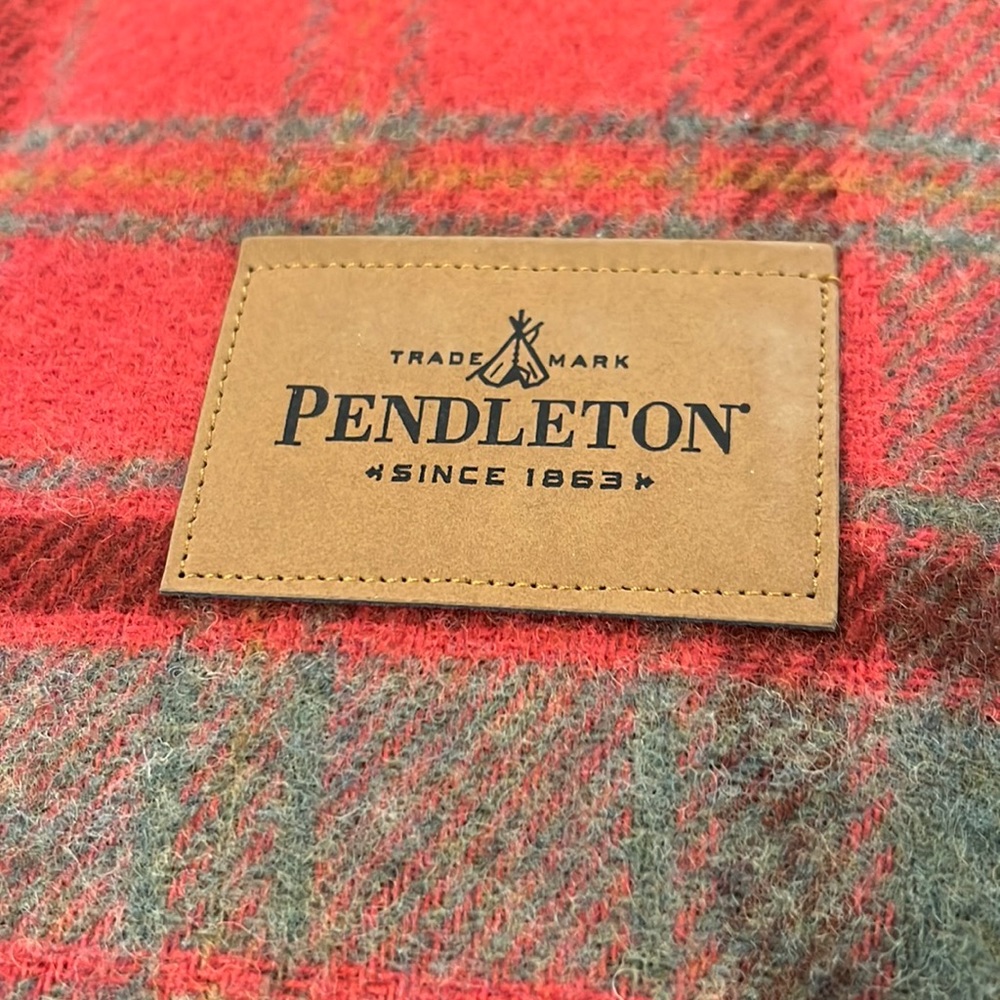 Pendleton Motor Robe. 100% wool, spice color. 52 x66, NWT.